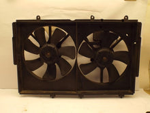Load image into Gallery viewer, RADIATOR FAN ASSEMBLY Mitsubishi Outlander 2003 03 2004 04 2005 05 2006 06 - MRK254766