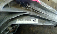 Load image into Gallery viewer, TRANSFER CASE Silverado 2500 Pickup Sierra 2500 Pickup 03-06 - CTL325830