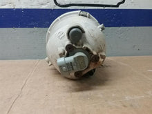Load image into Gallery viewer, FOG LIGHT Toyota Tundra Sequoia 2001 01 2002 02 03 04 05 06 Right - CTL329568