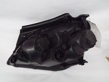Load image into Gallery viewer, Headlight Lamp Assembly Kia Rondo 2007 - MRK333395