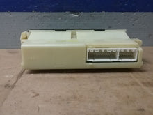 Load image into Gallery viewer, Temperature Controls Toyota 4 Runner 1999 - CTL334397