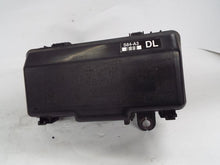 Load image into Gallery viewer, Fuse Box Honda Accord 2000 - MRK334566