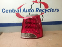 Load image into Gallery viewer, OUTER TAIL LIGHT LAMP Kia Sorento 2011 11 2012 12 2013 13 Right - CTL335327