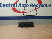 Load image into Gallery viewer, Temperature Controls FORD F350SD PICKUP 2006 - CTL335721