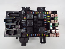 Load image into Gallery viewer, Fuse Box EXPEDITION 2006 - MRK347496