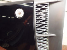 Load image into Gallery viewer, FRONT FENDER Land Rover Range Rover 06 07 08 09 10 11 12 Left - MRK353385