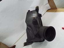 Load image into Gallery viewer, AIR CLEANER BOX Honda Accord 2003 03 2004 04 - MRK365978