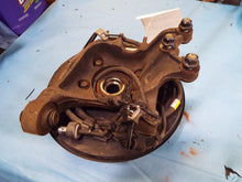 Load image into Gallery viewer, Rear Hub With Spindle Kia Sorento 2017 - MRK369135