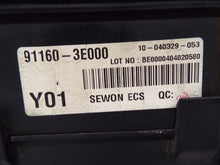 Load image into Gallery viewer, FUSE BOX Kia Sorento 2003 03 2004 04 2005 05 2006 06 - MRK370473