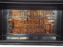Load image into Gallery viewer, FUSE BOX Kia Sorento 2003 03 2004 04 2005 05 2006 06 - MRK370473