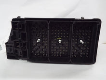 Load image into Gallery viewer, Fuse Box Chevrolet Equinox 2006 - MRK382304