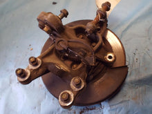 Load image into Gallery viewer, REAR HUB WITH SPINDLE Sonata Optima 11 12 13 14 15 Left - MRK408372