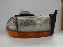 Load image into Gallery viewer, HEADLIGHT LAMP ASSEMBLY Dodge Dakota Durango 1997-2004 Right - MRK412287