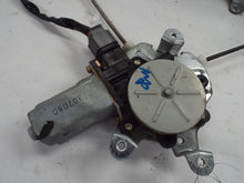 Load image into Gallery viewer, FRONT DOOR WINDOW REGULATOR POWER Outlander 03 04 05 06 Right - MRK417212
