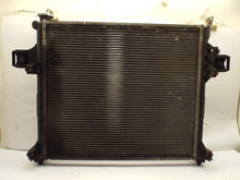 Load image into Gallery viewer, RADIATOR Jeep Commander Grand Cherokee 05 06 07 08 09 10 - MRK421364