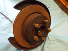 Load image into Gallery viewer, REAR HUB WITH SPINDLE 325ci 325i 328i 330ci 330i 330xi 335i 06-13 Left - MRK421475