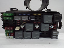 Load image into Gallery viewer, Fuse Box Buick Lesabre 2000 - MRK421536