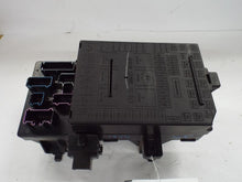 Load image into Gallery viewer, Fuse Box FORD F150 PICKUP 2004 - MRK423251