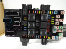 Load image into Gallery viewer, Fuse Box FORD F150 PICKUP 2004 - MRK423251