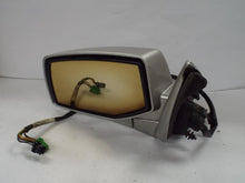 Load image into Gallery viewer, Side View Door Mirror Cadillac SRX 2005 - MRK432993