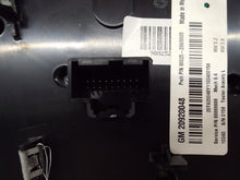Load image into Gallery viewer, RADIO Chevrolet Equinox 2010 10 2011 11 AM FM CD - MRK442014