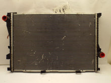 Load image into Gallery viewer, RADIATOR BMW 525i 530i 540i 1998 98 99 00 01 02 03 - MRK442037