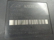 Load image into Gallery viewer, ABS PUMP Volvo XC90 S60 V70 2006 06 2007 07 2008 08 2009 09 - MRK442098