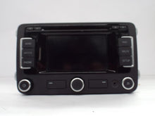 Load image into Gallery viewer, RADIO Volkswagen Tiguan 09 10 11 12 13 14 15 16 17 AM FM CD DVD NAV - MRK442346