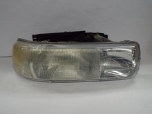 Load image into Gallery viewer, HEADLIGHT LAMP ASSEMBLY Silverado 1500 Pickup Silverado 2500 99-06 Right - MRK442613