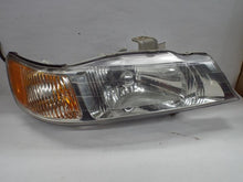 Load image into Gallery viewer, HEADLIGHT LAMP ASSEMBLY Honda Odyssey 99 00 01 02 03 04 Right - MRK442836