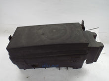 Load image into Gallery viewer, Fuse Box Chevrolet Colorado 2004 - MRK443759