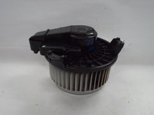 Load image into Gallery viewer, A/C HEATER BLOWER MOTOR 1500 Pickup 14 15 16 17 18 19 20 - MRK444396