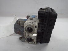 Load image into Gallery viewer, ABS PUMP Toyota Tundra 2005 05 2006 06 4x4 - MRK451567