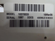Load image into Gallery viewer, REAR TEMPERATURE CONTROLS Silverado 1500 Pickup Silverado 2500 05-07 - MRK451945