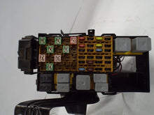 Load image into Gallery viewer, Fuse Box Ford Ranger 2006 - MRK451977