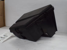 Load image into Gallery viewer, Fuse Box Cadillac CTS 2006 - MRK452032