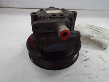 Load image into Gallery viewer, POWER STEERING PUMP Discovery 1999 99 2000 00 01 02 03 - MRK452088