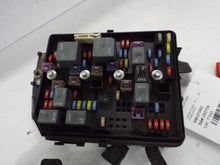 Load image into Gallery viewer, Fuse Box Chevrolet Impala 2006 - MRK454756