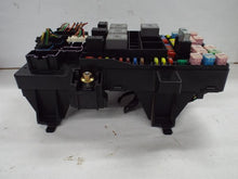 Load image into Gallery viewer, Fuse Box FORD F150 PICKUP 2006 - MRK454808