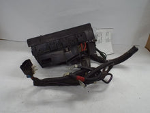 Load image into Gallery viewer, Fuse Box Ford Taurus 2011 - MRK454947