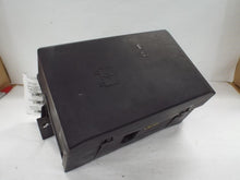 Load image into Gallery viewer, Fuse Box SIERRA 1500 PICKUP 2009 - MRK455415
