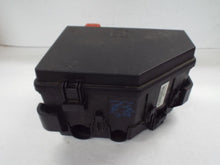 Load image into Gallery viewer, Fuse Box Buick Enclave 2011 - MRK455432