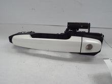 Load image into Gallery viewer, Exterior Door Handle Pontiac Vibe 03 04 05 06 07 08 09 10 - MRK456389
