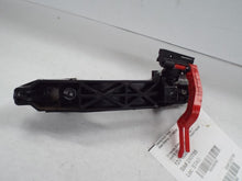 Load image into Gallery viewer, Exterior Door Handle Pontiac Vibe 03 04 05 06 07 08 09 10 - MRK456392