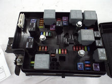 Load image into Gallery viewer, Fuse Box Chevrolet Sonic 2012 - MRK456852