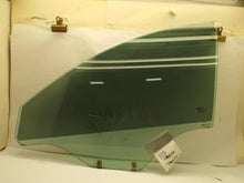 Load image into Gallery viewer, Front Door Glass Saturn Vue 2008 - MRK457009