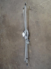Load image into Gallery viewer, Windshield Wiper Motor Chevrolet Cruze 2017 - MRK457578