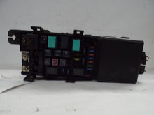 Load image into Gallery viewer, FUSE BOX Acura RL 05 06 07 08 09 10 11 12 - MRK458318