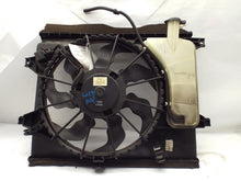 Load image into Gallery viewer, Radiator Fan Assembly Kia Soul 2014 - MRK458858
