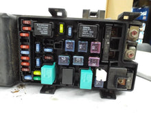 Load image into Gallery viewer, FUSE BOX Honda Ridgeline 06 07 08 09 10 11 12 13 14 - MRK459198